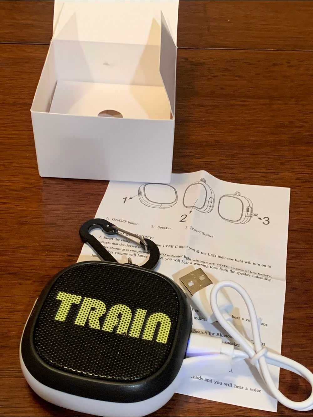 Memoramblia powerful tiny light speaker from TRAIN concert with hook , charger C